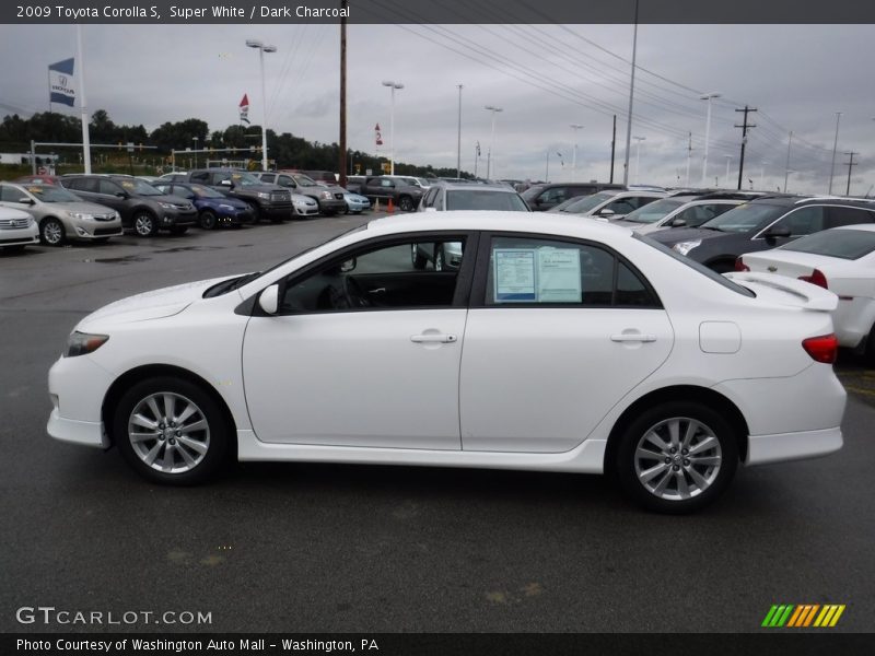Super White / Dark Charcoal 2009 Toyota Corolla S