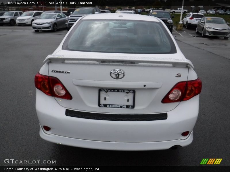 Super White / Dark Charcoal 2009 Toyota Corolla S