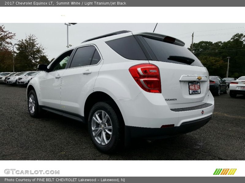 Summit White / Light Titanium/Jet Black 2017 Chevrolet Equinox LT