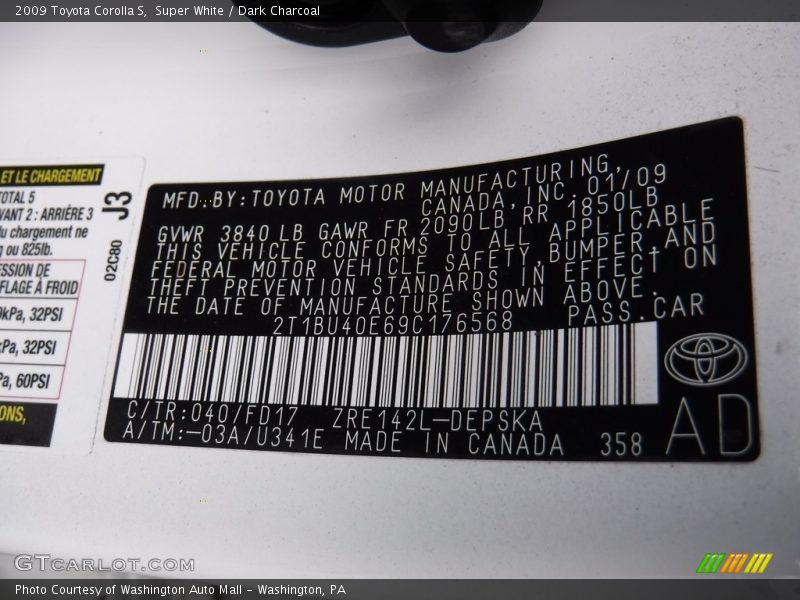Super White / Dark Charcoal 2009 Toyota Corolla S