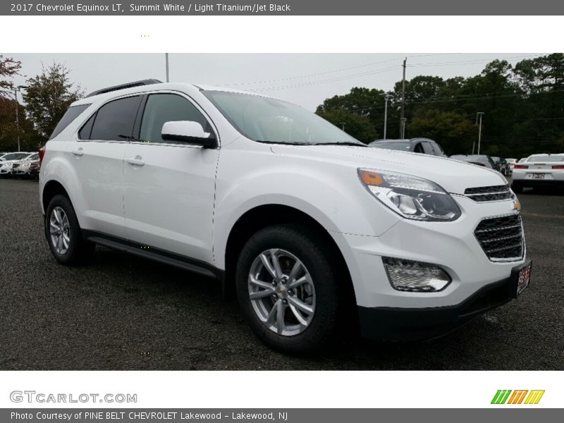 Summit White / Light Titanium/Jet Black 2017 Chevrolet Equinox LT