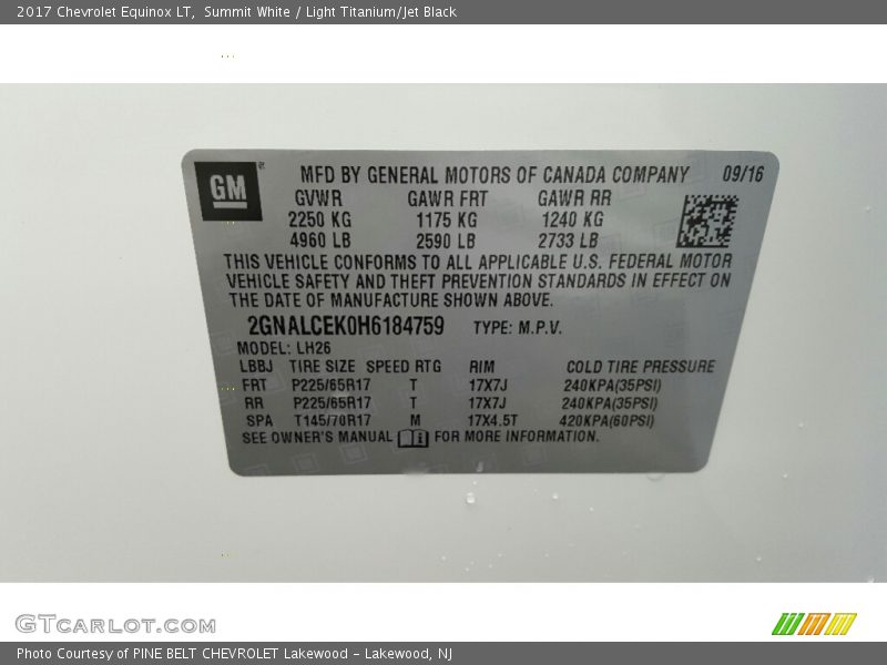 Summit White / Light Titanium/Jet Black 2017 Chevrolet Equinox LT