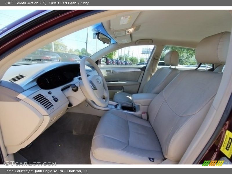 Cassis Red Pearl / Ivory 2005 Toyota Avalon XLS