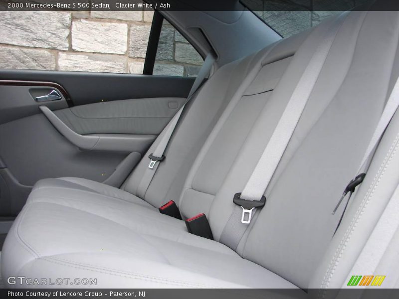 Glacier White / Ash 2000 Mercedes-Benz S 500 Sedan