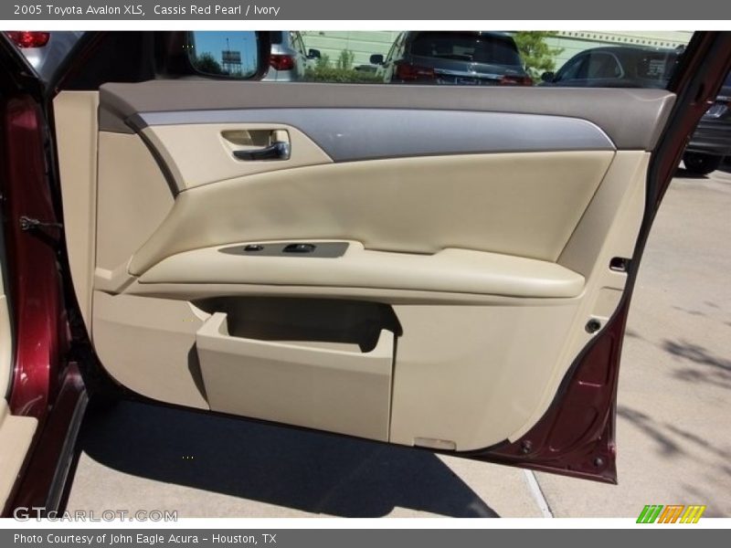 Cassis Red Pearl / Ivory 2005 Toyota Avalon XLS