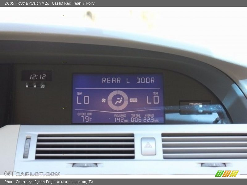 Cassis Red Pearl / Ivory 2005 Toyota Avalon XLS