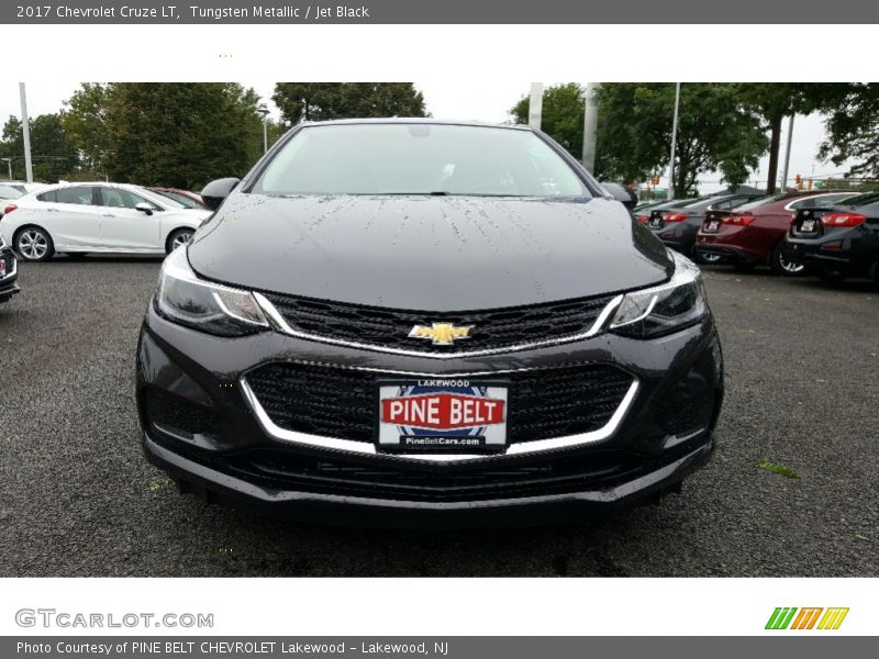 Tungsten Metallic / Jet Black 2017 Chevrolet Cruze LT
