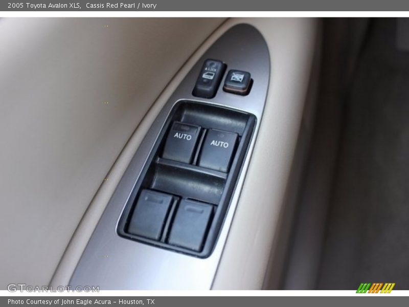 Cassis Red Pearl / Ivory 2005 Toyota Avalon XLS