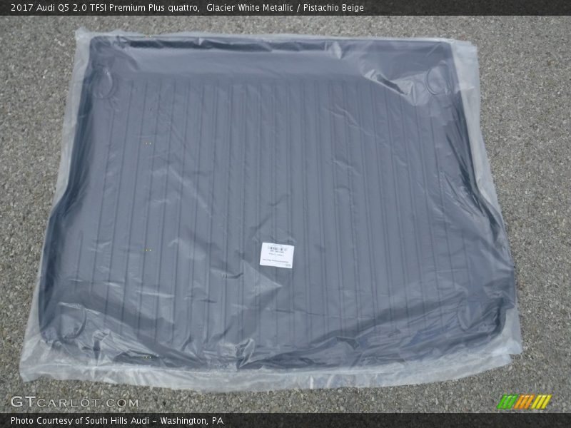 Glacier White Metallic / Pistachio Beige 2017 Audi Q5 2.0 TFSI Premium Plus quattro