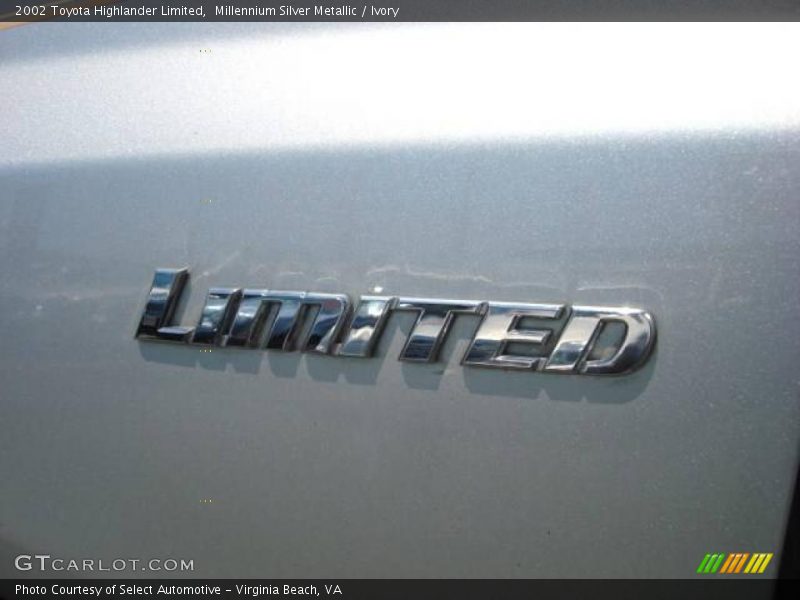 Millennium Silver Metallic / Ivory 2002 Toyota Highlander Limited