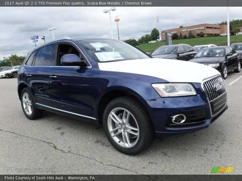 Front 3/4 View of 2017 Q5 2.0 TFSI Premium Plus quattro