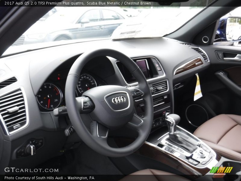 Dashboard of 2017 Q5 2.0 TFSI Premium Plus quattro