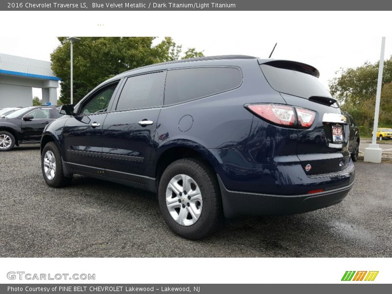 Blue Velvet Metallic / Dark Titanium/Light Titanium 2016 Chevrolet Traverse LS