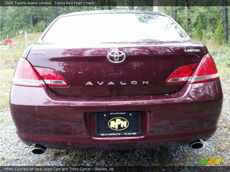 Cassis Red Pearl / Ivory 2006 Toyota Avalon Limited