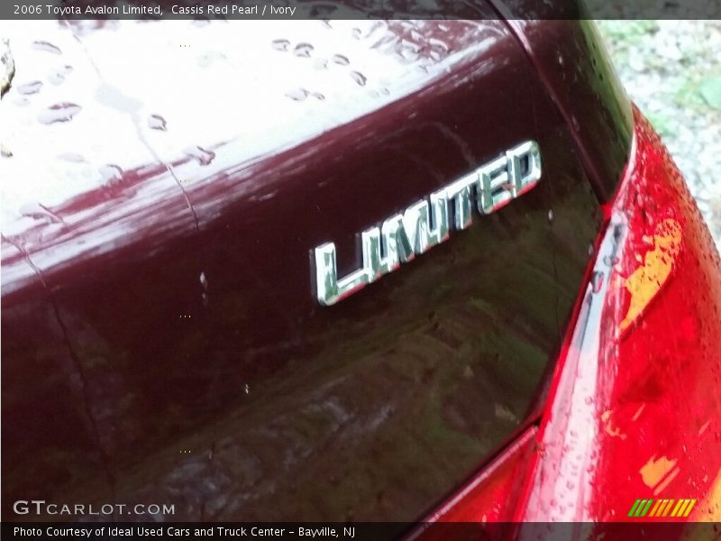 Cassis Red Pearl / Ivory 2006 Toyota Avalon Limited