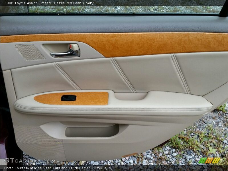 Cassis Red Pearl / Ivory 2006 Toyota Avalon Limited