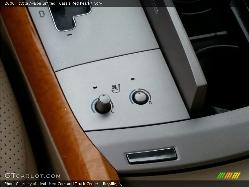 Cassis Red Pearl / Ivory 2006 Toyota Avalon Limited