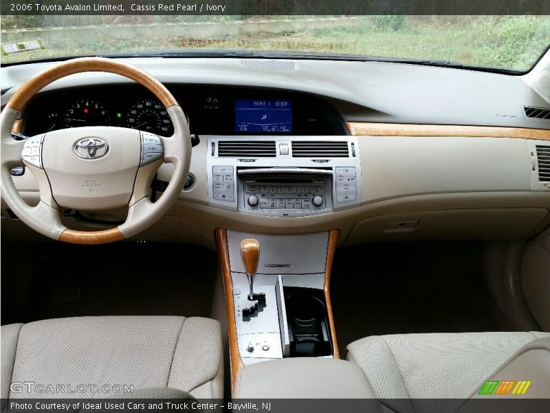 Cassis Red Pearl / Ivory 2006 Toyota Avalon Limited