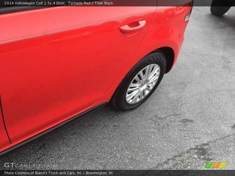 Tornado Red / Titan Black 2014 Volkswagen Golf 2.5L 4 Door