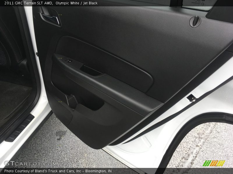 Olympic White / Jet Black 2011 GMC Terrain SLT AWD
