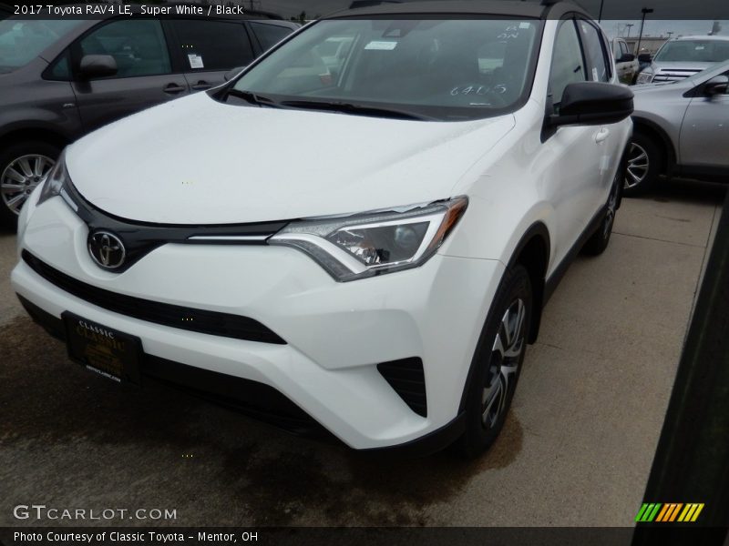 Super White / Black 2017 Toyota RAV4 LE