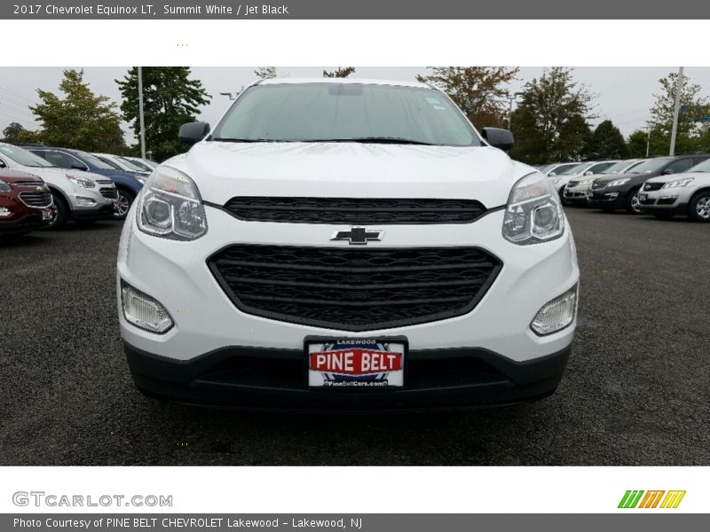 Summit White / Jet Black 2017 Chevrolet Equinox LT