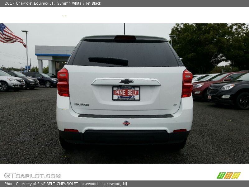 Summit White / Jet Black 2017 Chevrolet Equinox LT