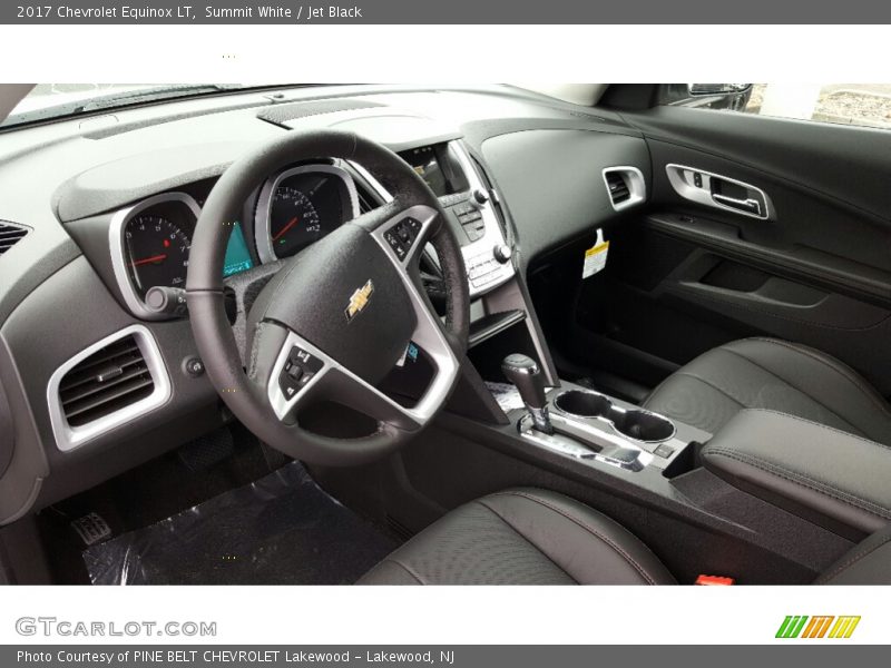 Summit White / Jet Black 2017 Chevrolet Equinox LT