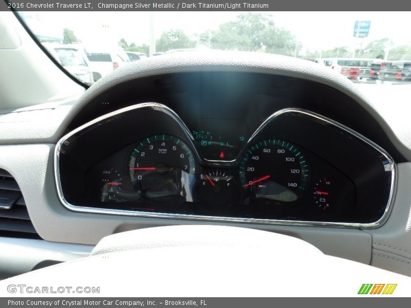 Champagne Silver Metallic / Dark Titanium/Light Titanium 2016 Chevrolet Traverse LT