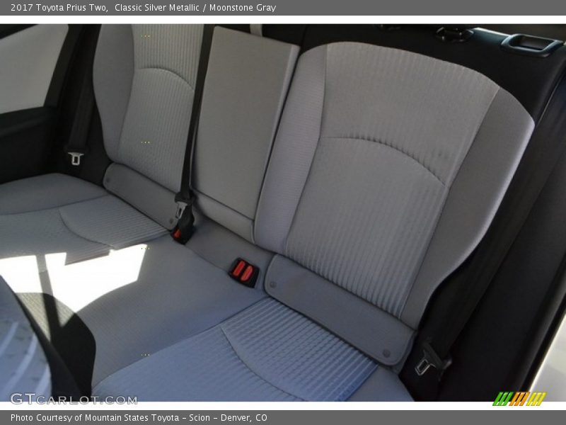 Classic Silver Metallic / Moonstone Gray 2017 Toyota Prius Two