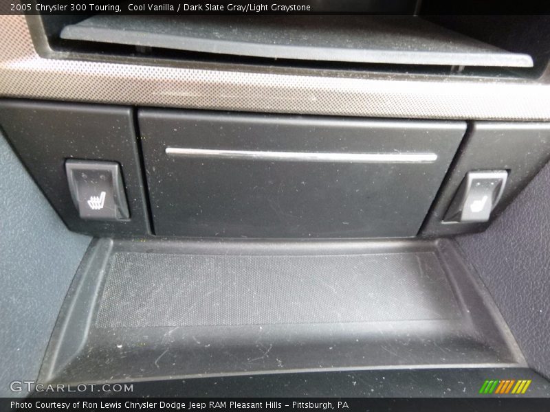 Cool Vanilla / Dark Slate Gray/Light Graystone 2005 Chrysler 300 Touring