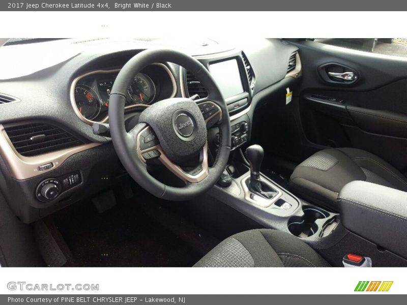  2017 Cherokee Latitude 4x4 Black Interior