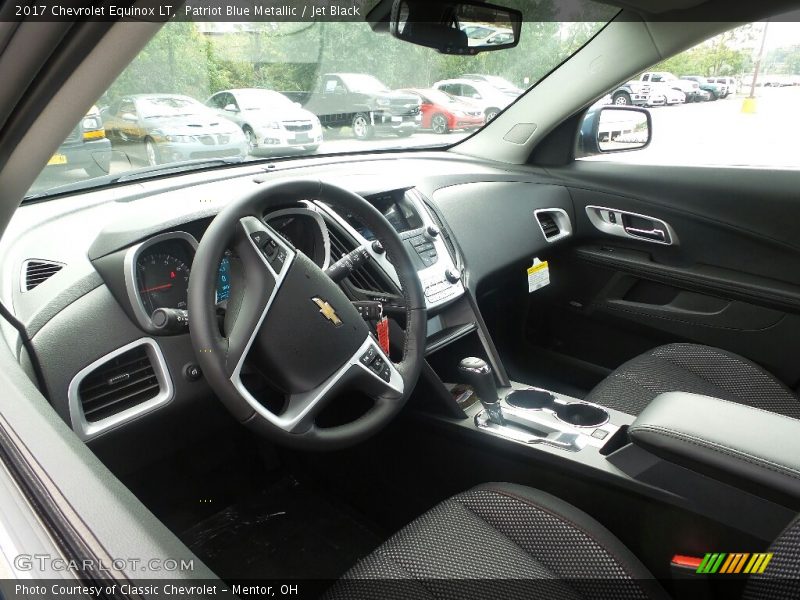 Patriot Blue Metallic / Jet Black 2017 Chevrolet Equinox LT