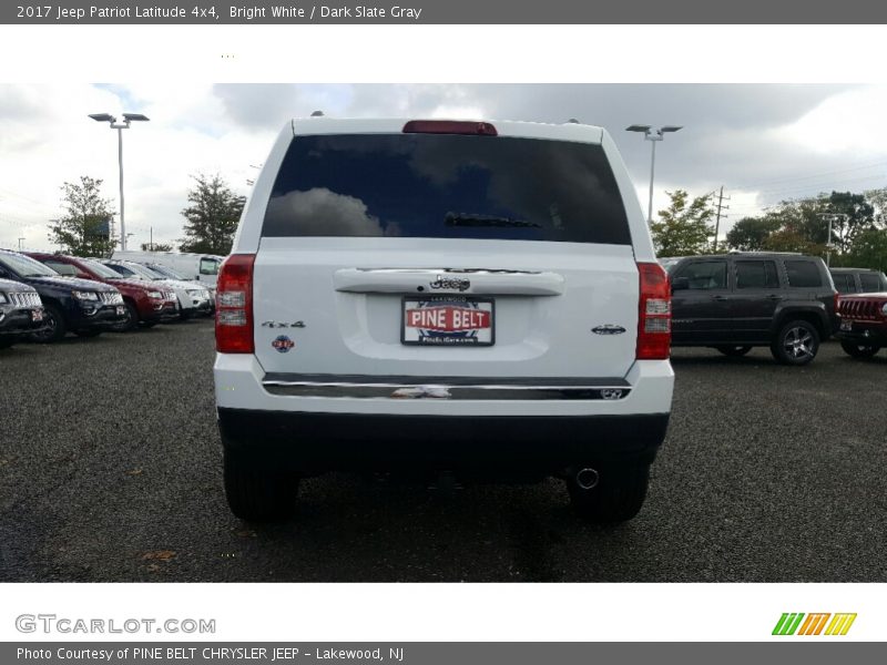 Bright White / Dark Slate Gray 2017 Jeep Patriot Latitude 4x4