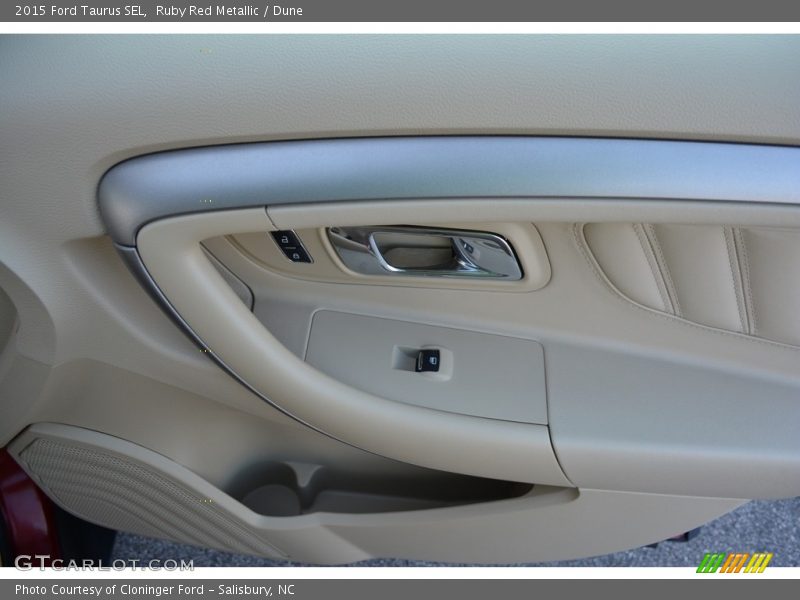 Ruby Red Metallic / Dune 2015 Ford Taurus SEL