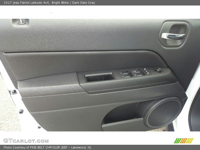 Bright White / Dark Slate Gray 2017 Jeep Patriot Latitude 4x4
