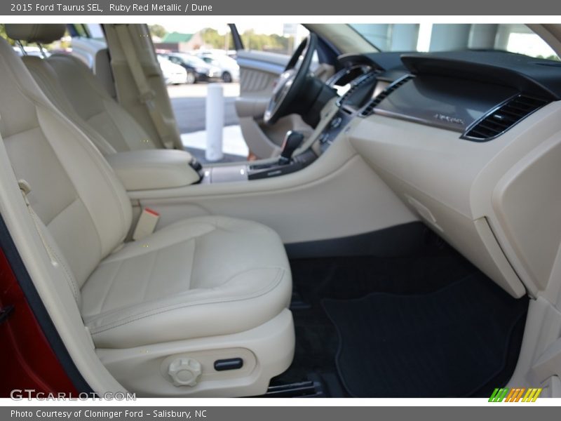 Ruby Red Metallic / Dune 2015 Ford Taurus SEL