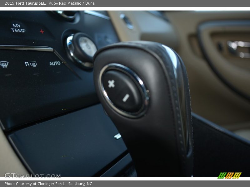 Ruby Red Metallic / Dune 2015 Ford Taurus SEL
