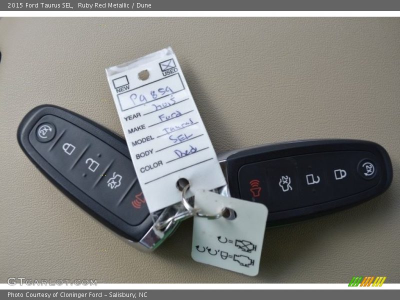 Ruby Red Metallic / Dune 2015 Ford Taurus SEL