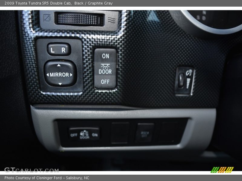 Black / Graphite Gray 2009 Toyota Tundra SR5 Double Cab