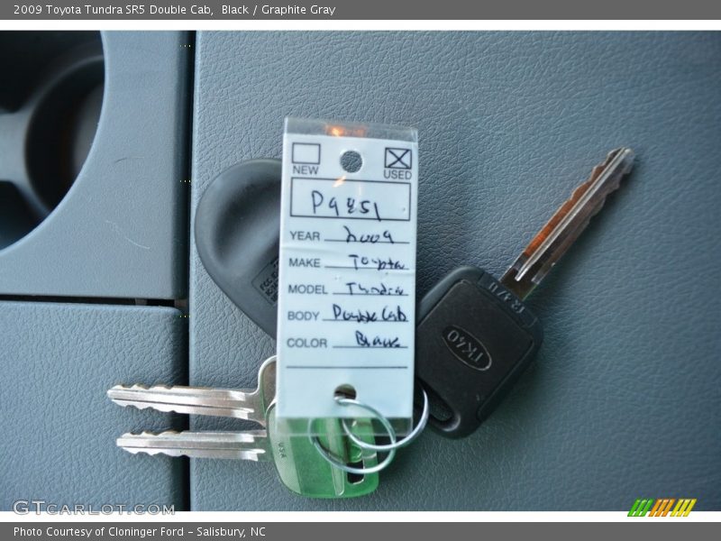 Black / Graphite Gray 2009 Toyota Tundra SR5 Double Cab