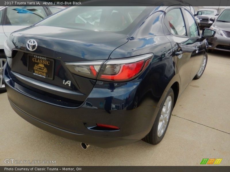 Abyss / Mid-Blue Black 2017 Toyota Yaris iA