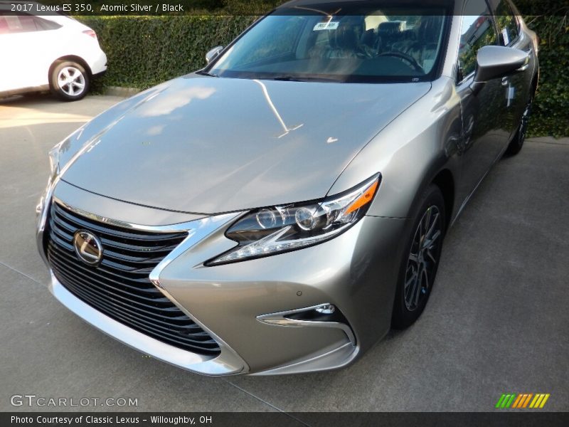 Front 3/4 View of 2017 ES 350