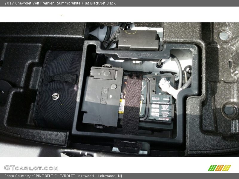 Summit White / Jet Black/Jet Black 2017 Chevrolet Volt Premier