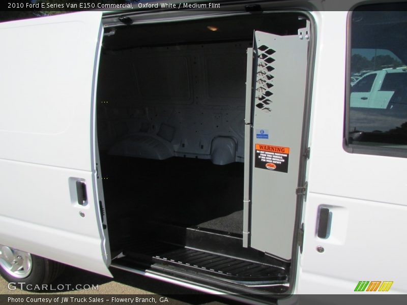 Oxford White / Medium Flint 2010 Ford E Series Van E150 Commercial