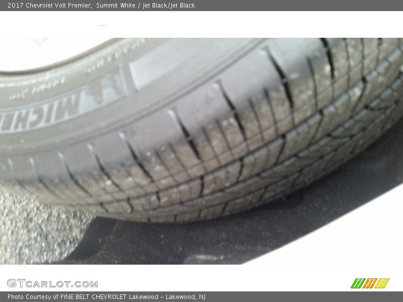 Summit White / Jet Black/Jet Black 2017 Chevrolet Volt Premier