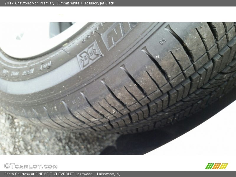 Summit White / Jet Black/Jet Black 2017 Chevrolet Volt Premier