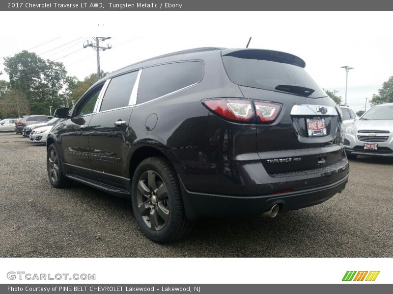 Tungsten Metallic / Ebony 2017 Chevrolet Traverse LT AWD