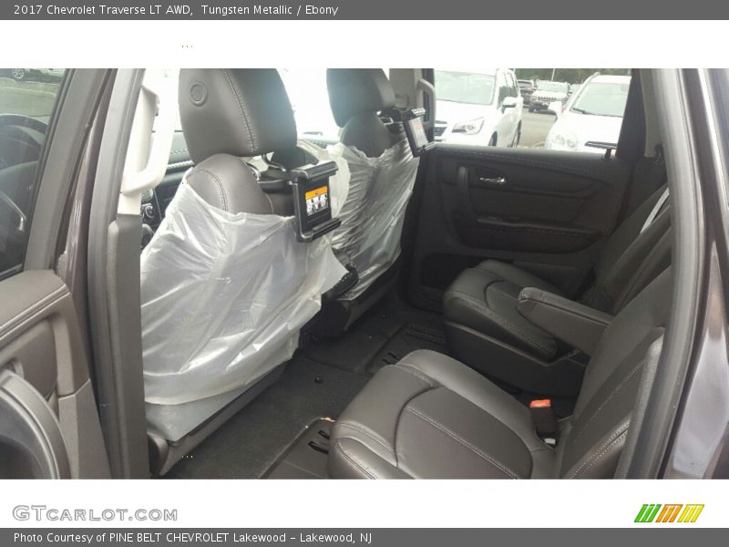 Tungsten Metallic / Ebony 2017 Chevrolet Traverse LT AWD