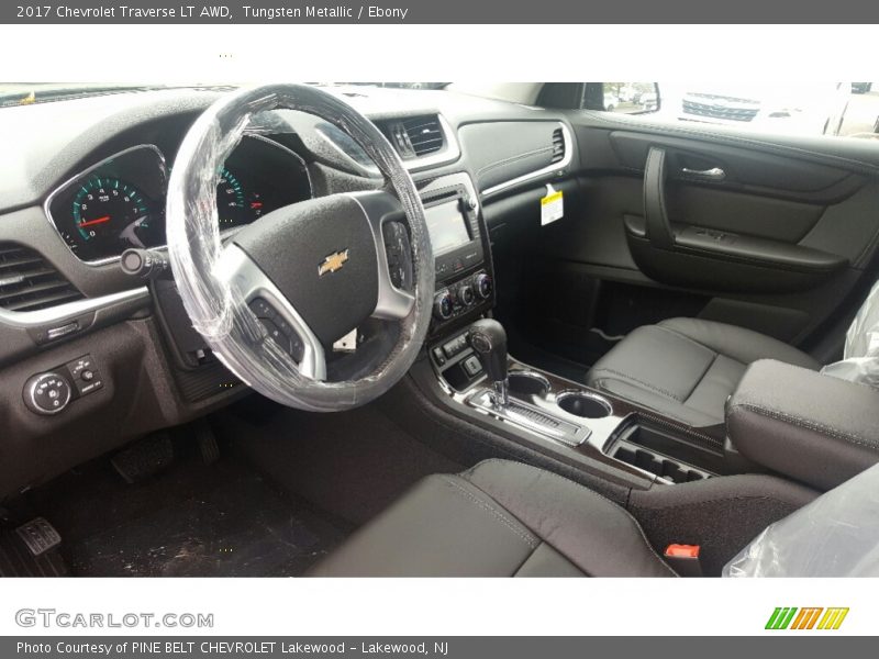 Tungsten Metallic / Ebony 2017 Chevrolet Traverse LT AWD